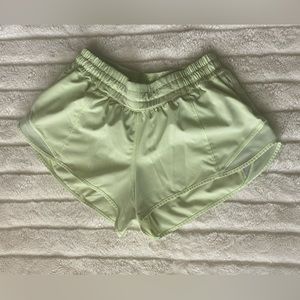 Lulu lemon Hotty Hot Low Rise Lined shorts 2.5, size 2, a very light lime green.